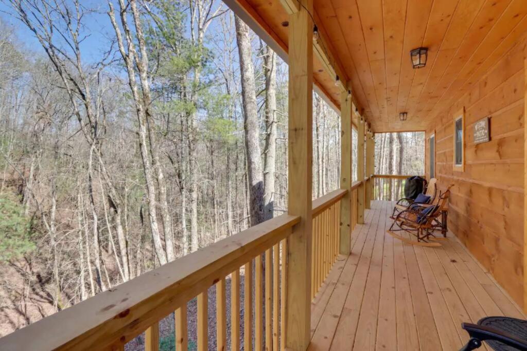 New Serene, Fun & Comfy Cabin- Covered Deck, Grill, Arcade Murphy Buitenkant foto