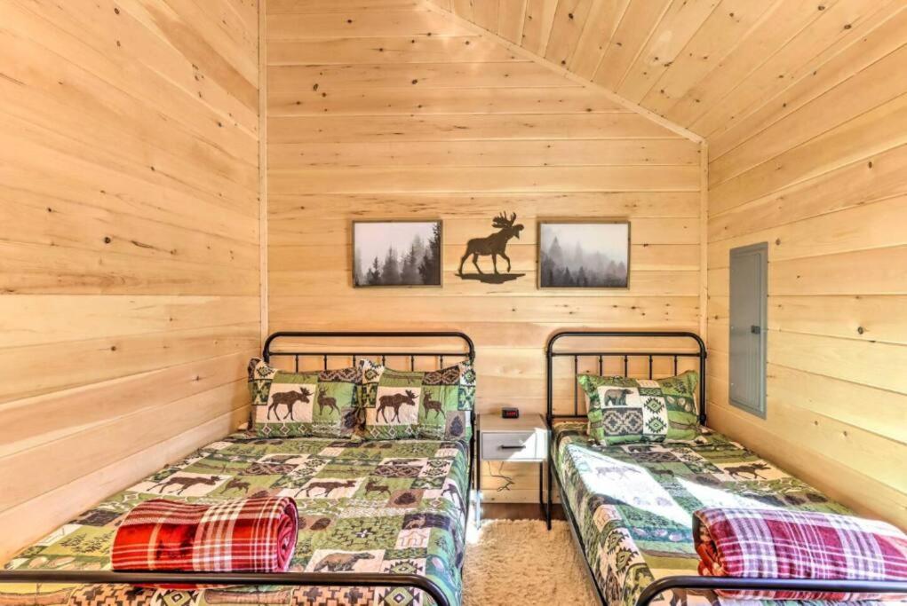 New Serene, Fun & Comfy Cabin- Covered Deck, Grill, Arcade Murphy Buitenkant foto