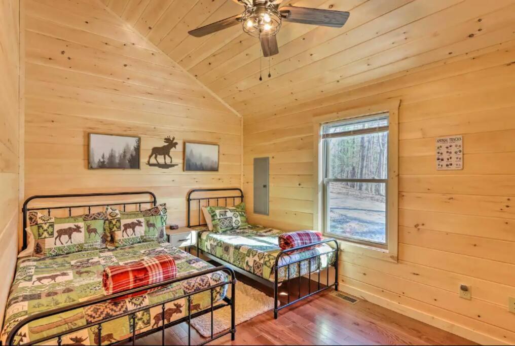 New Serene, Fun & Comfy Cabin- Covered Deck, Grill, Arcade Murphy Buitenkant foto